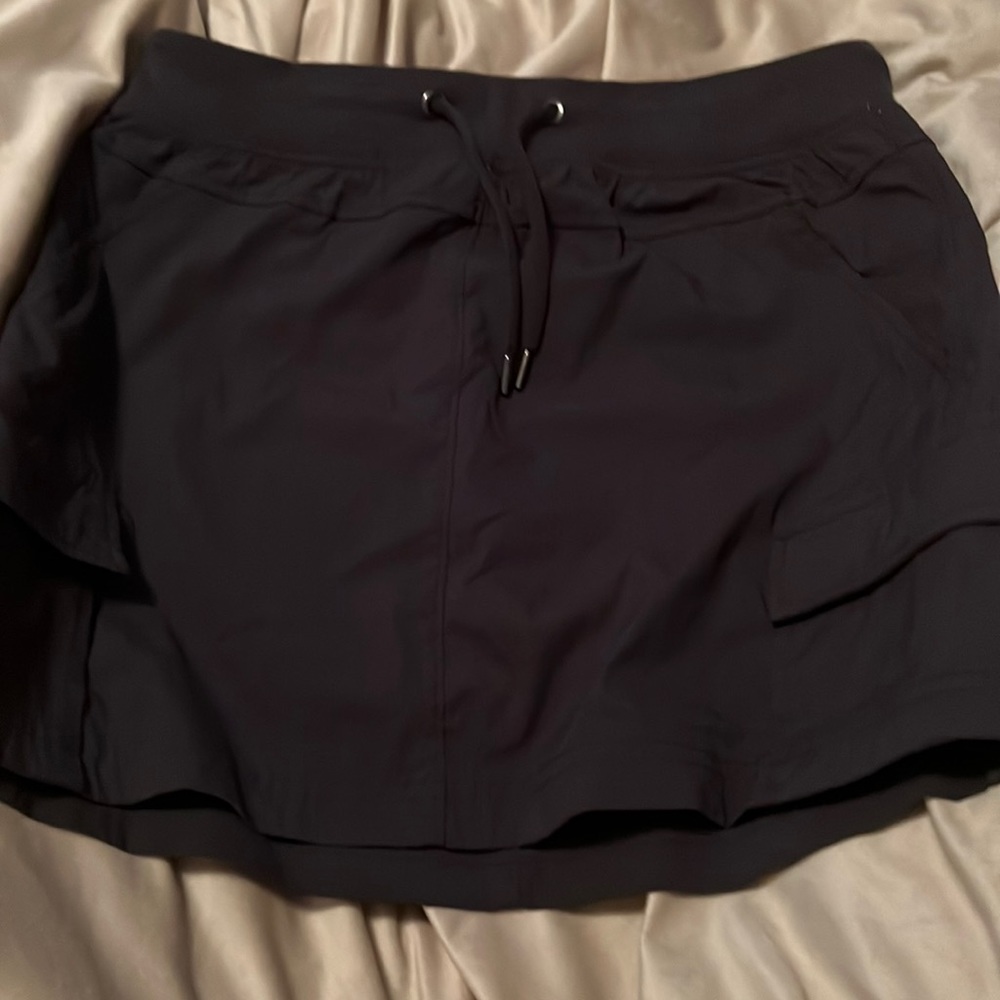 Te verse women’s small black skirt